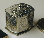 Biscuit box 